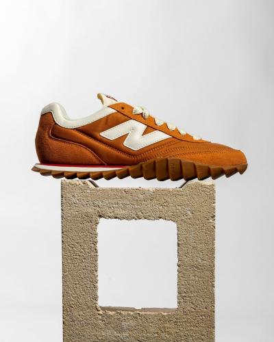 New balance naranja