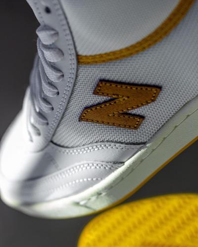 new balance amarillo 5